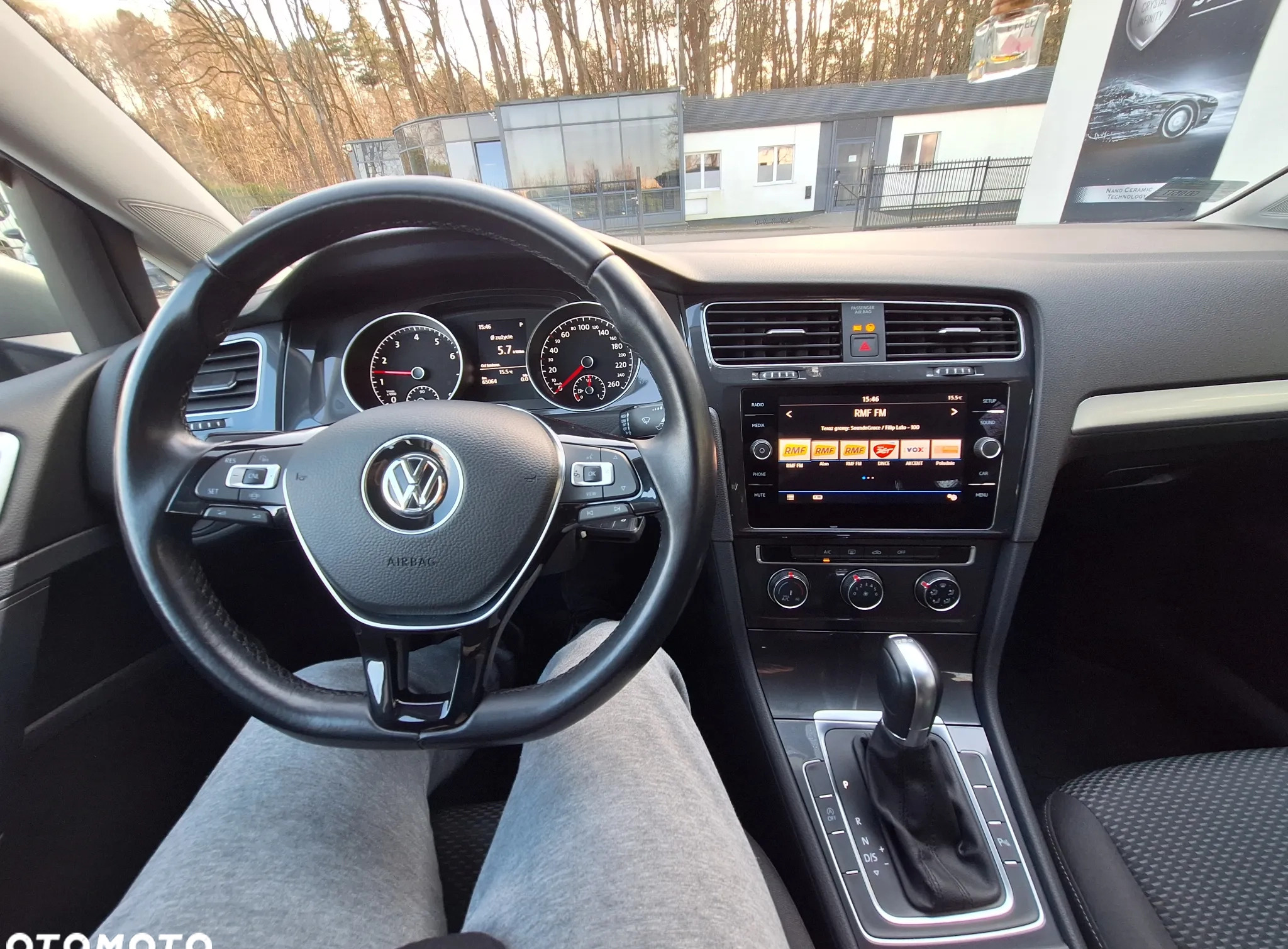Volkswagen Golf cena 62300 przebieg: 65000, rok produkcji 2019 z Lubań małe 106